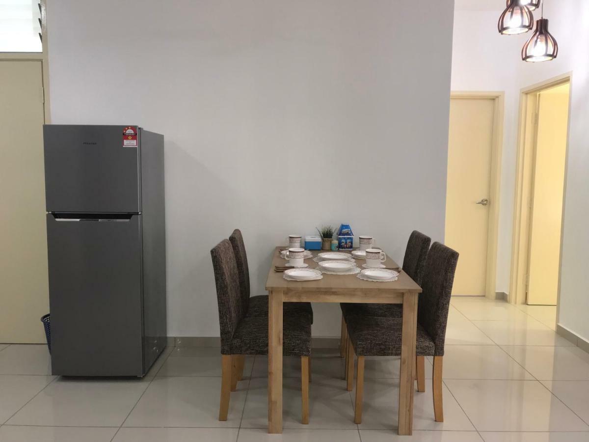 Js Homestay@Iskandar Puteri, Nusajaya นุสาจายา ภายนอก รูปภาพ